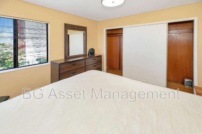 Building Photo - 6606 Aqua Vista Ct
