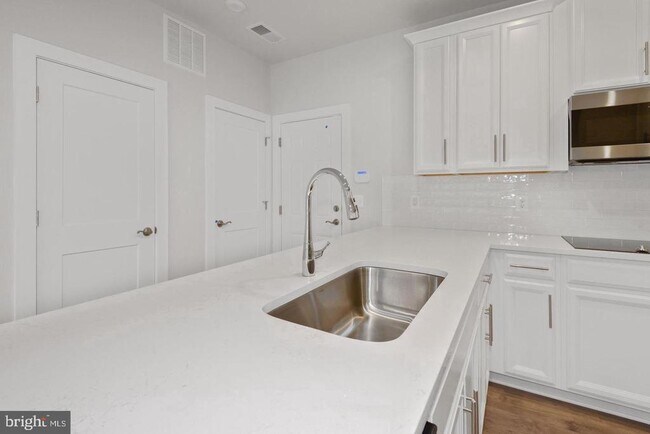 Building Photo - 1626 Bandit Loop