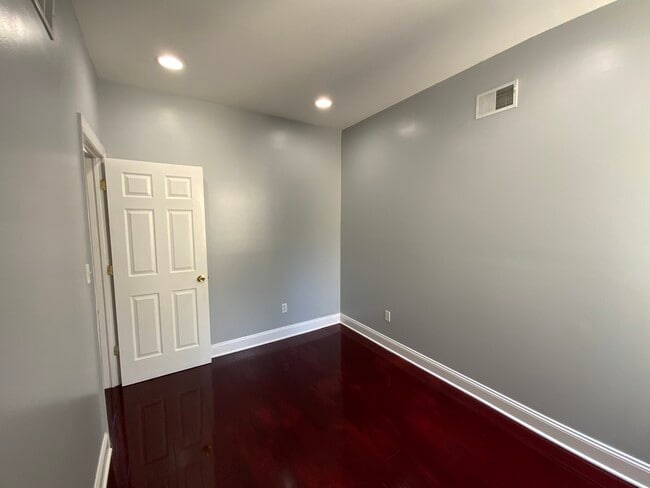 Building Photo - 2207 N 18th St