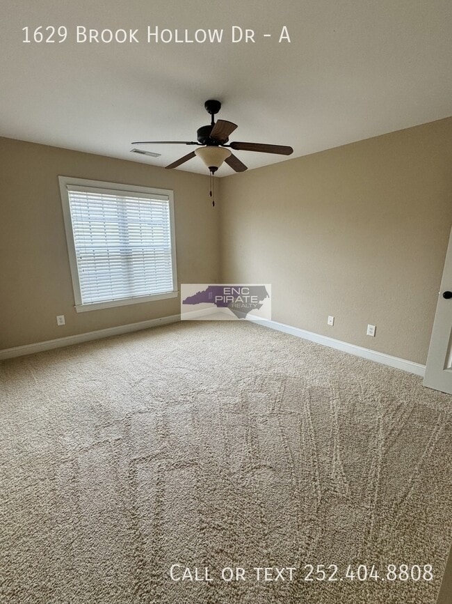 Building Photo - 1629 Brook Hollow Dr