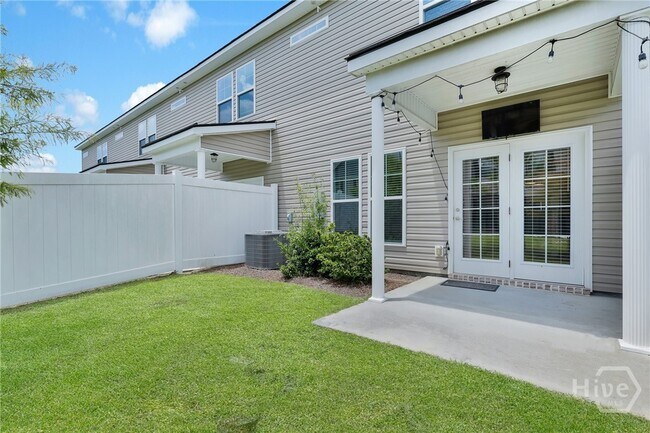 Building Photo - 235 Sonoma Dr