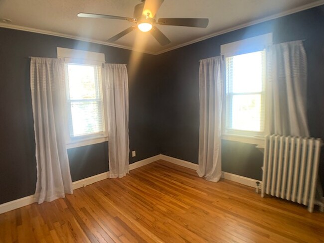 Building Photo - Super cute two-bedroom, two-bath single-fa...