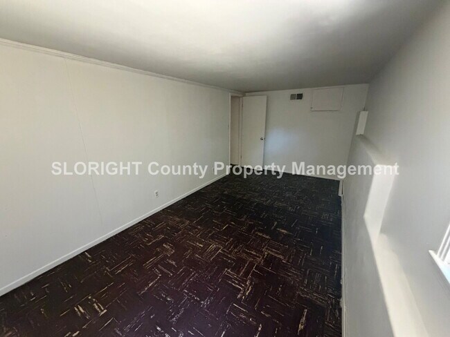 Building Photo - AVAILABLE JUNE - 4 Bed/ 2 Bath SLO Home