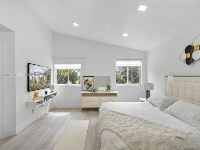Building Photo - 1607 SW 157th Ave