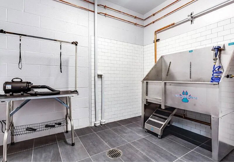 Building Photo - 4577 N Sheridan Rd