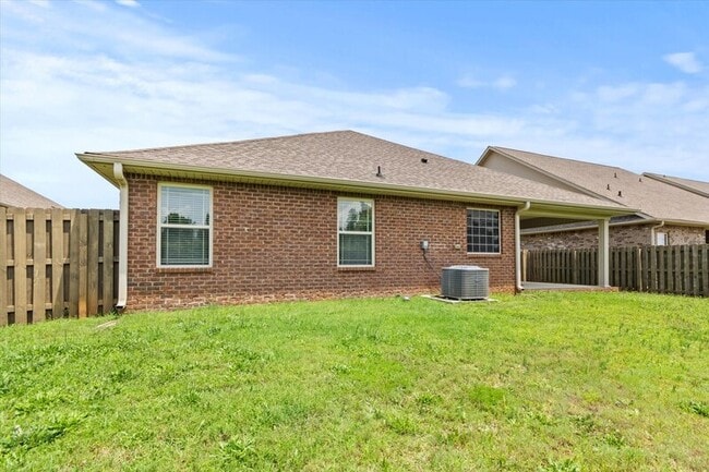 Building Photo - 127 Pembridge Ln