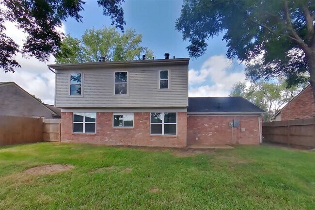 Building Photo - 2610 Townhall Ln