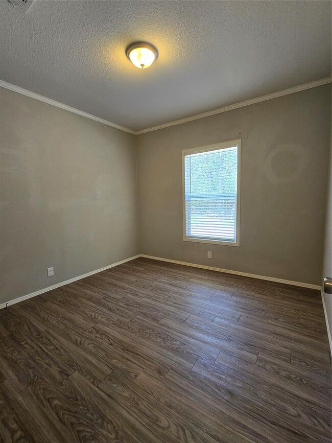 Building Photo - 1555 US-90