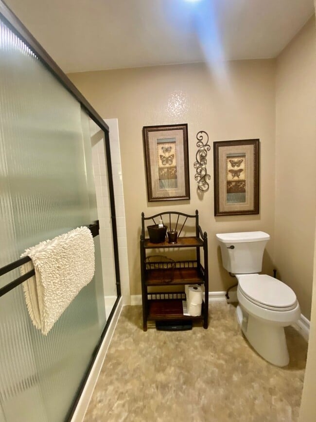 Building Photo - The Foothills Condo, 2 BD / 2 BA Single St...