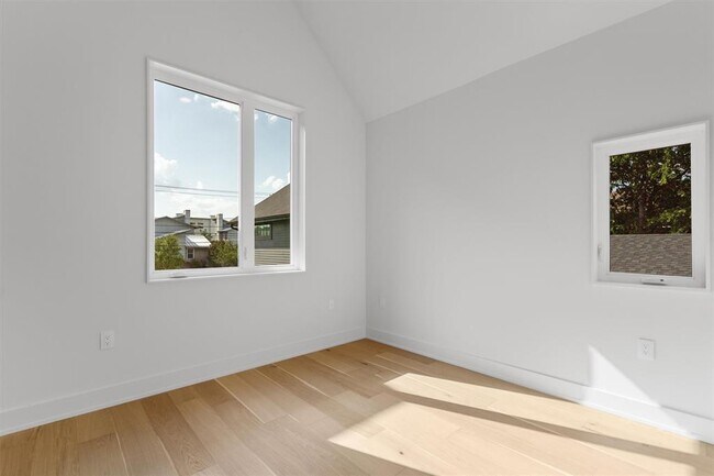 Building Photo - 2611 Wilson St