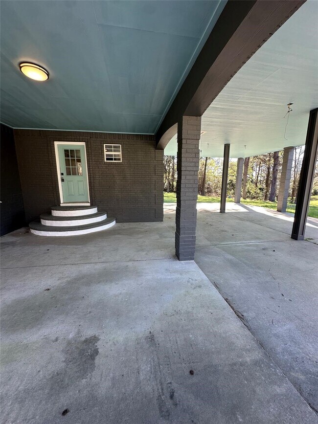 Building Photo - 680 Mockingbird Hills Dr