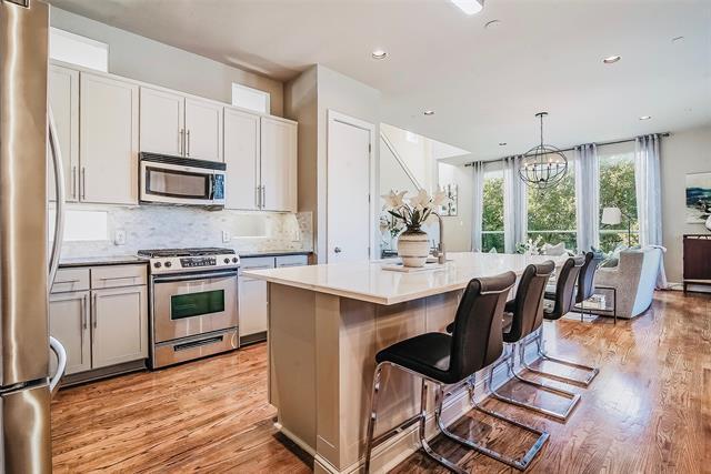 Building Photo - 1333 St Joseph St