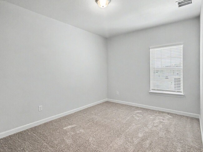 Building Photo - 3708 Eliberis