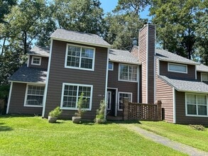 Building Photo - Charming 2 bedroom townhome in The Arbor @...