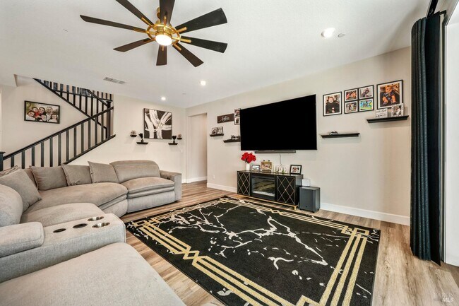 Building Photo - 1245 Pacific Pl