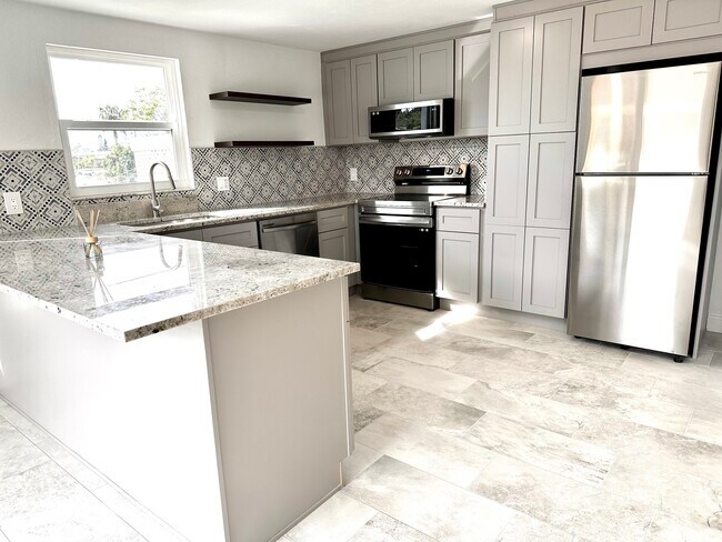 Building Photo - 13726 Michelle Ave