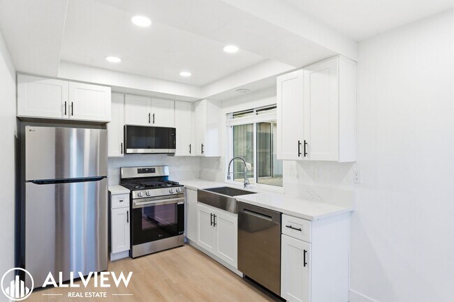 Building Photo - 16781 Bardon Ln