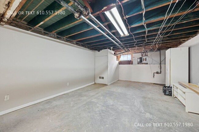 Building Photo - Charming 3-Bedroom Home for Rent – Upper D...