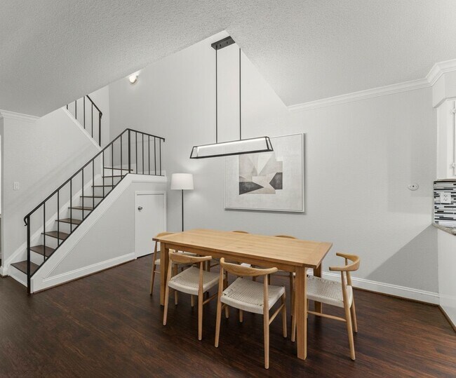 Building Photo - 14515 Wunderlich Dr