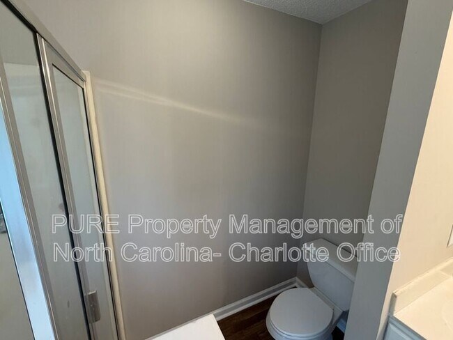 Building Photo - 3385 Hunting Wood Ct