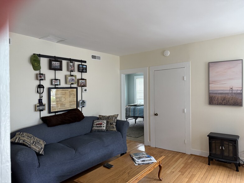 Building Photo - 74 Hopson Ave