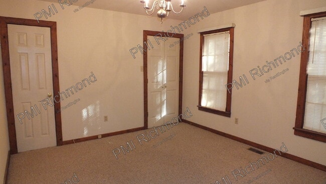 Building Photo - 7506 Cheltenham Dr