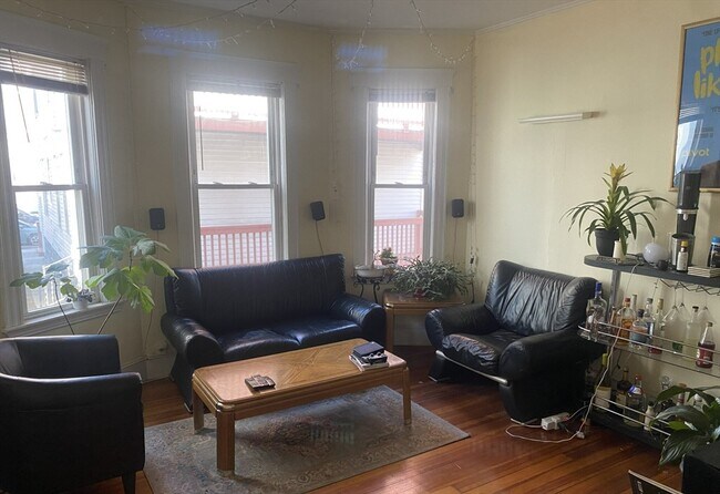 Building Photo - 2 Imrie Rd