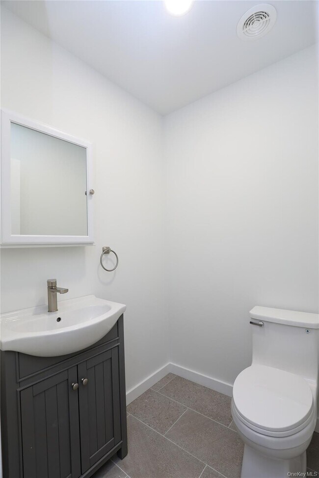 Building Photo - 111 Zandhoek Rd