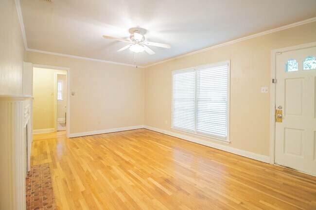 Building Photo - 3 Bedroom 2 bathroom house in Tech Terrace!