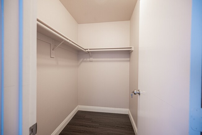 Building Photo - 1775 Walingwood Dr