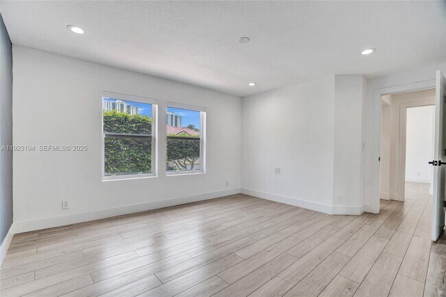 Building Photo - 3757 NE 208th Terrace