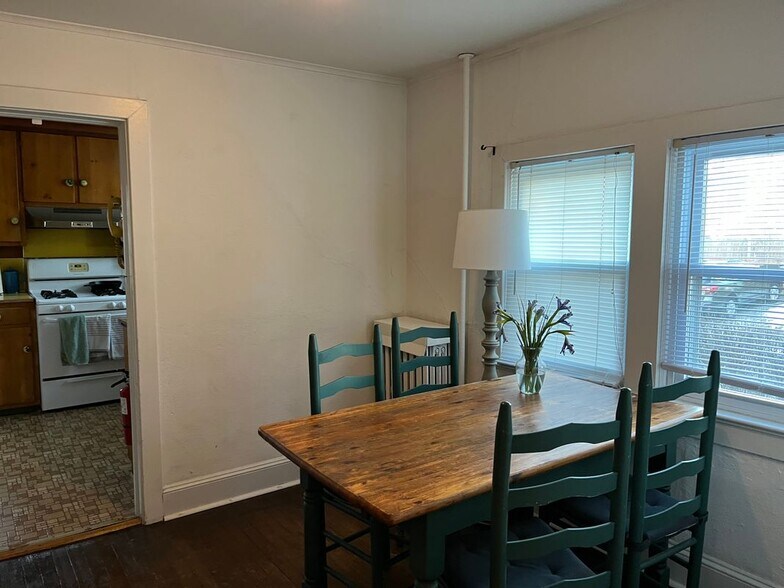 Building Photo - 85 Birch Ave