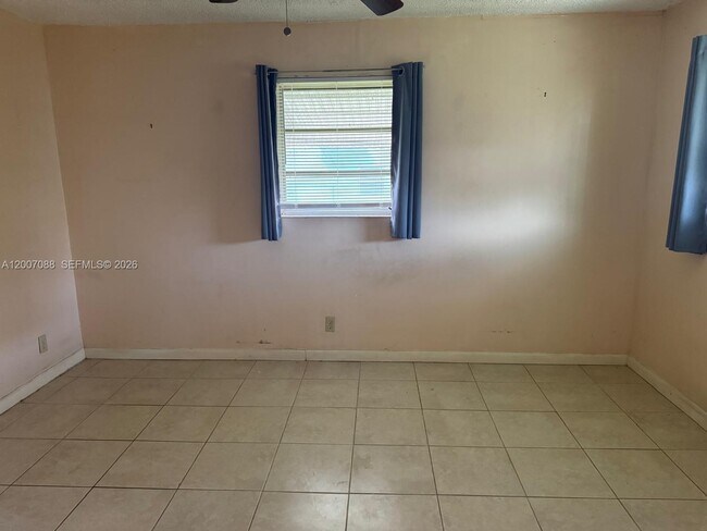 Building Photo - 1812 Fillmore St