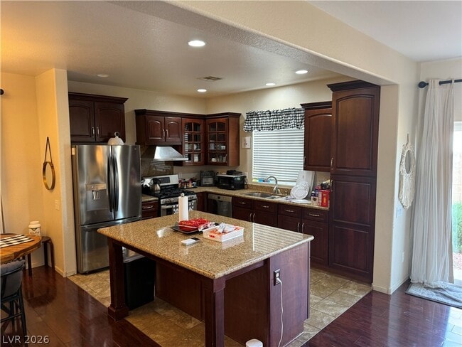 Building Photo - 2814 Dalsetter Dr