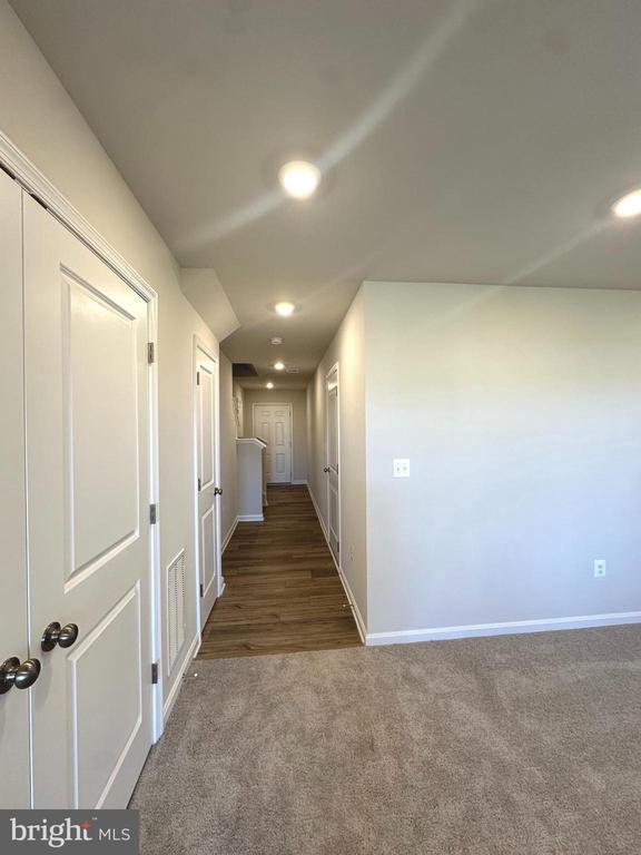 Building Photo - 439 Seeback Dr