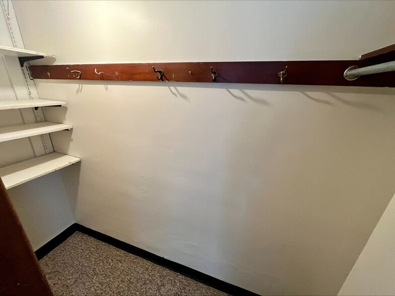 Building Photo - 1141 Saxe Ave