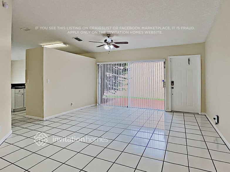 Building Photo - 16940 SW 142nd Pl