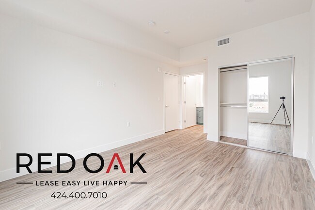 Building Photo - 1037 Dewey Ave