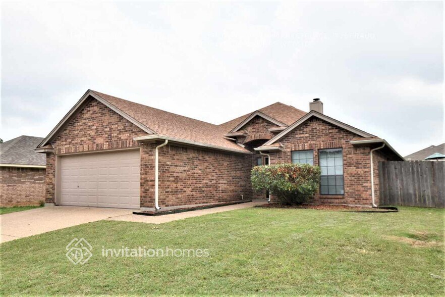 Building Photo - 1117 Park Glen