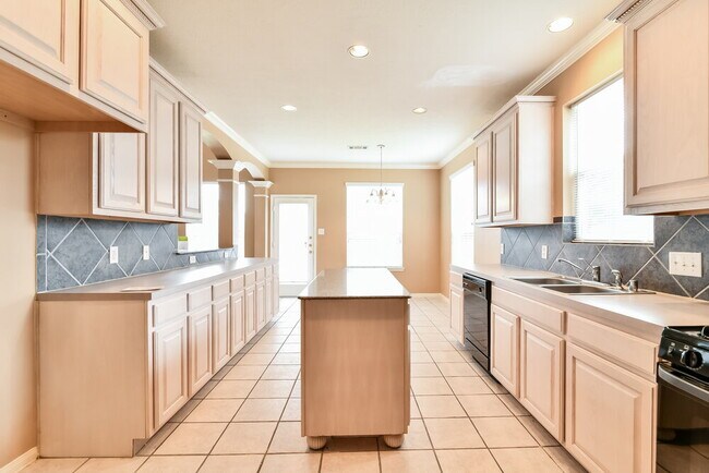 Building Photo - 17602 Mescalero Canyon Ln