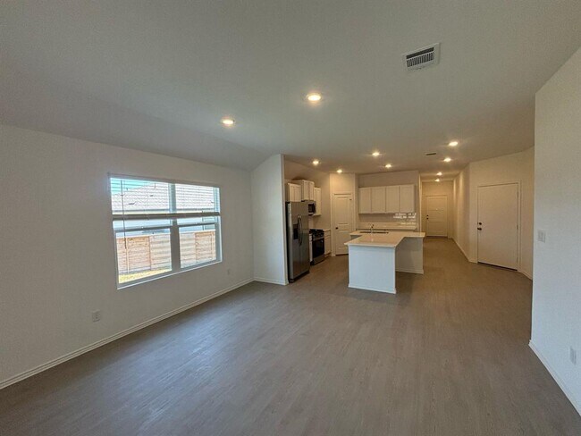 Building Photo - 275 Keefer
