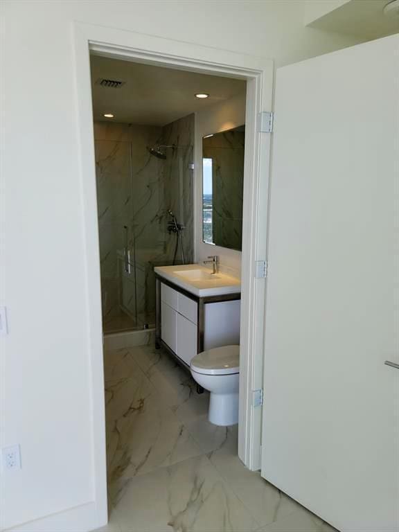 Building Photo - 2000 Metropica Wy