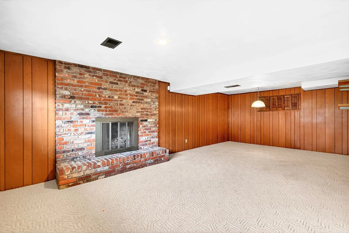 Building Photo - 62 Dundalk Dr