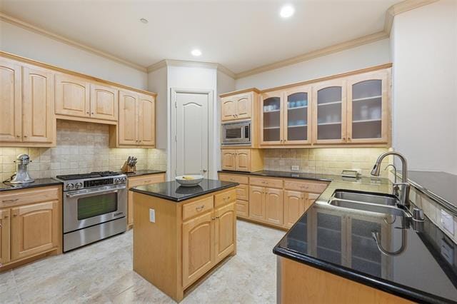 Building Photo - 8225 Short St