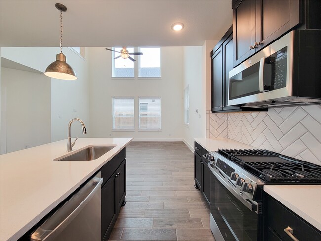 Building Photo - 30943 Star Gazer Rd