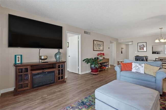 Building Photo - 7540 Bay Island Dr S