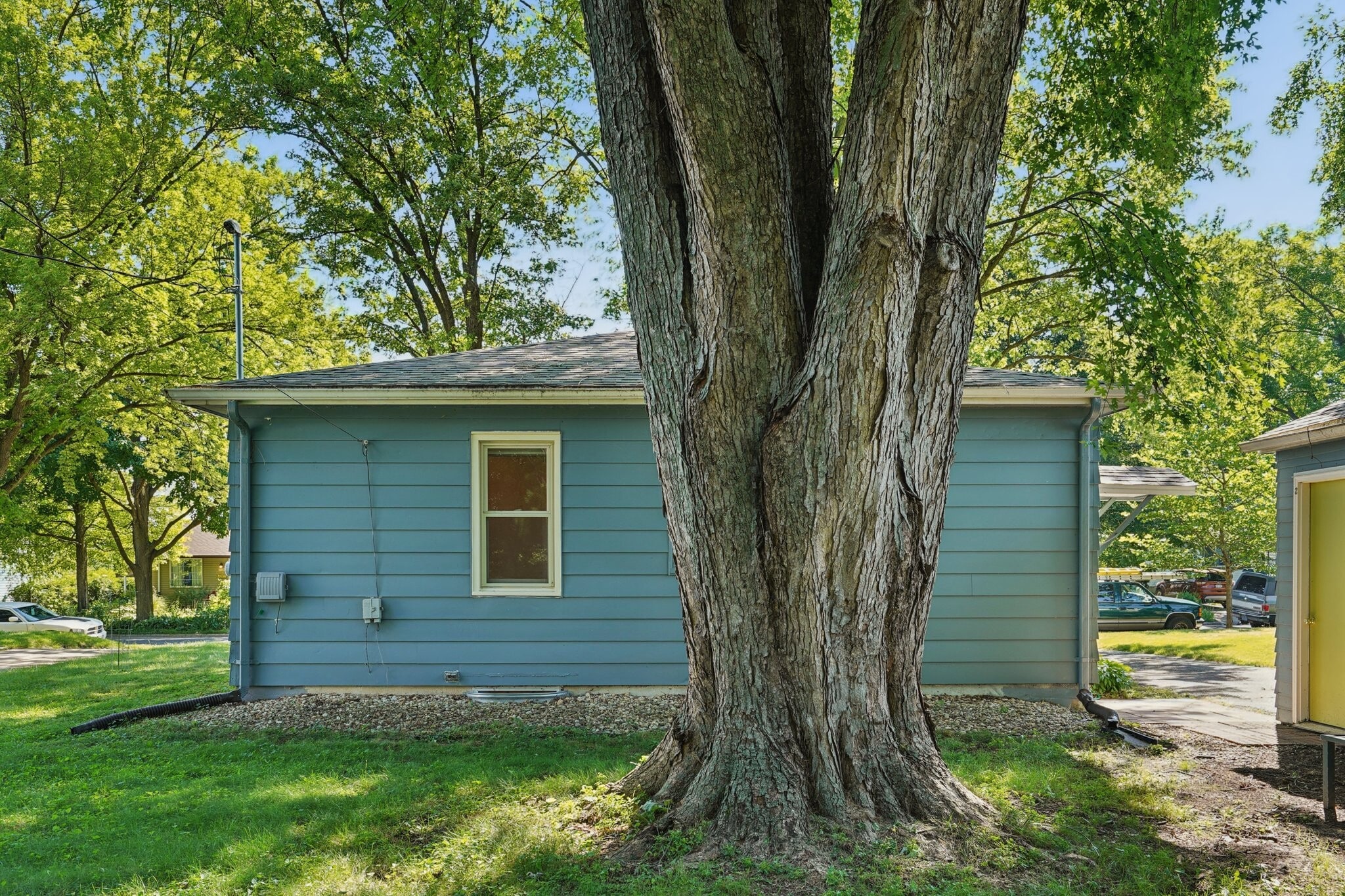 Building Photo - 1118 Lorraine Dr