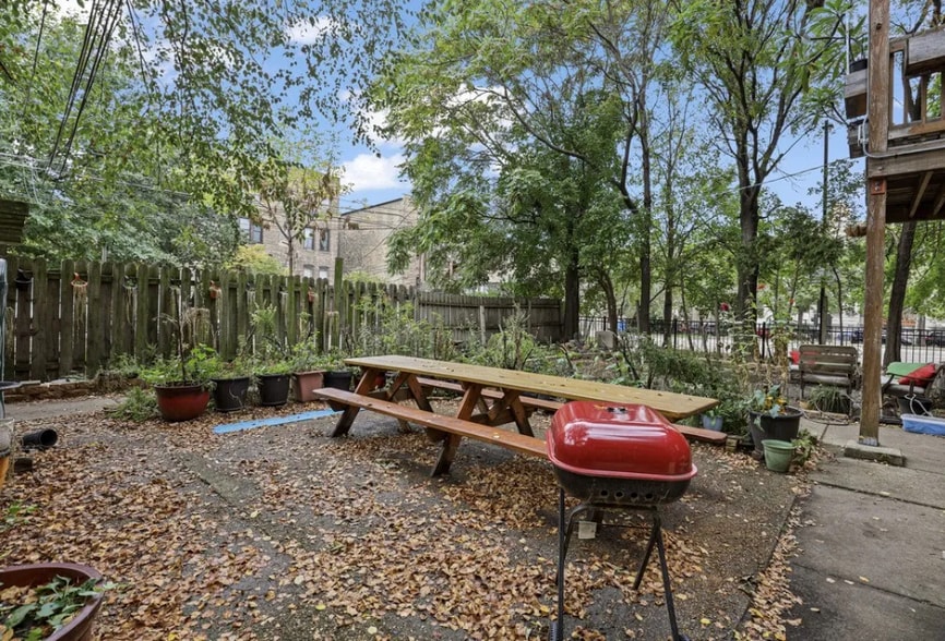 Building Photo - 5120 N Kenmore Ave