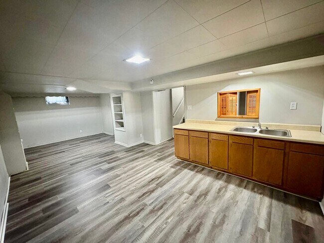 Building Photo - 4165 Harwood Rd