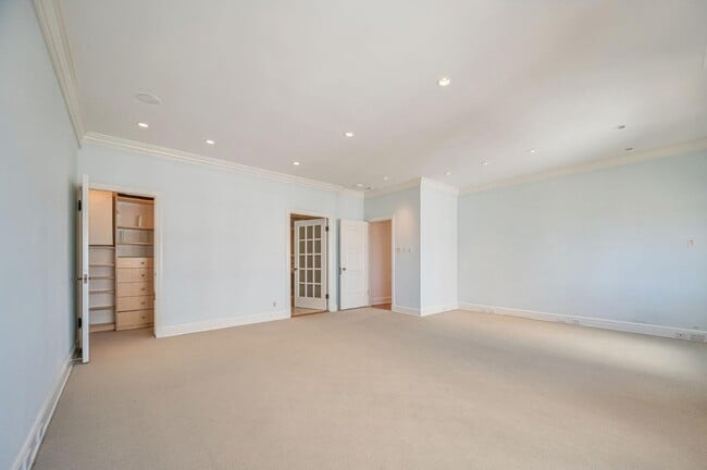 Building Photo - 1201 California St